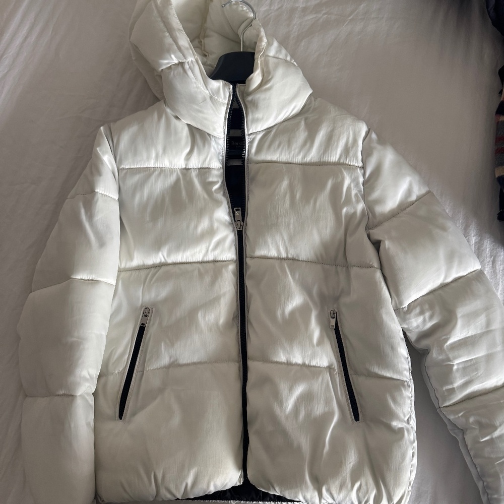 White puffer jacket